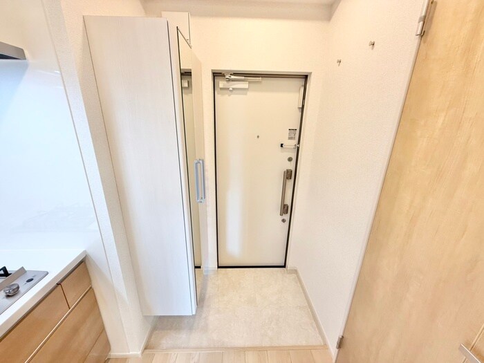物件内観写真16　(玄関)