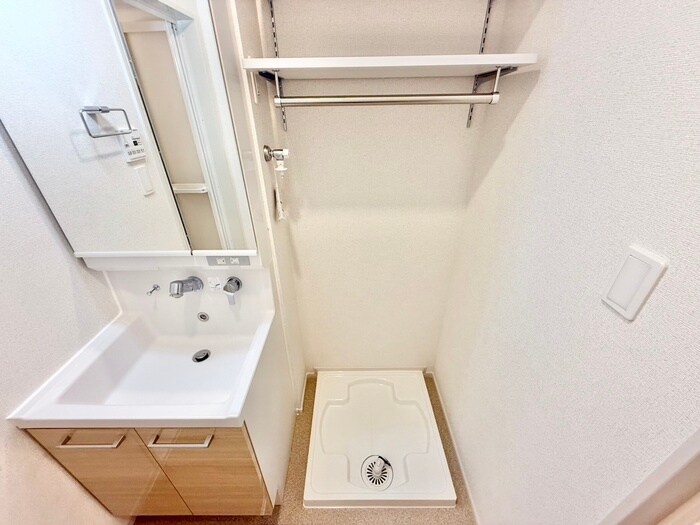 物件内観写真18　(洗濯機置場)