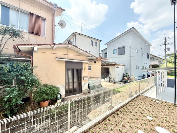 物件内観写真22　(室内からの展望)