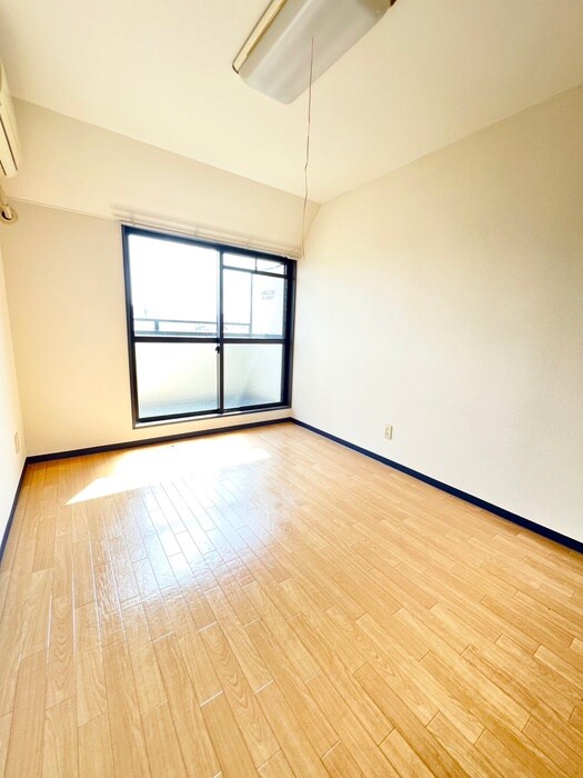 物件内観写真16　(居室)