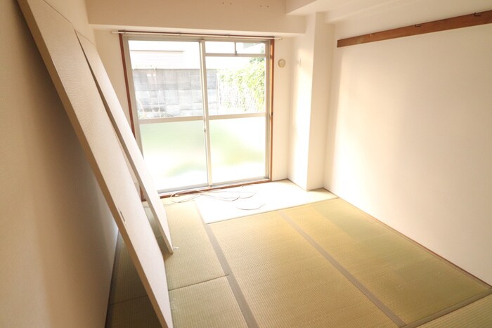 物件内観写真9　(居室)