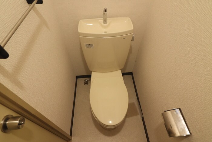 物件内観写真14　(トイレ)