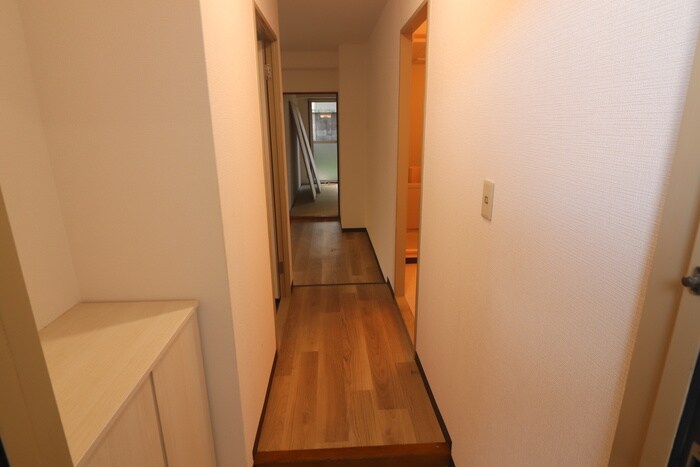 物件内観写真21　(廊下)