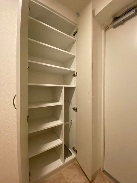 物件内観写真16　(靴箱)