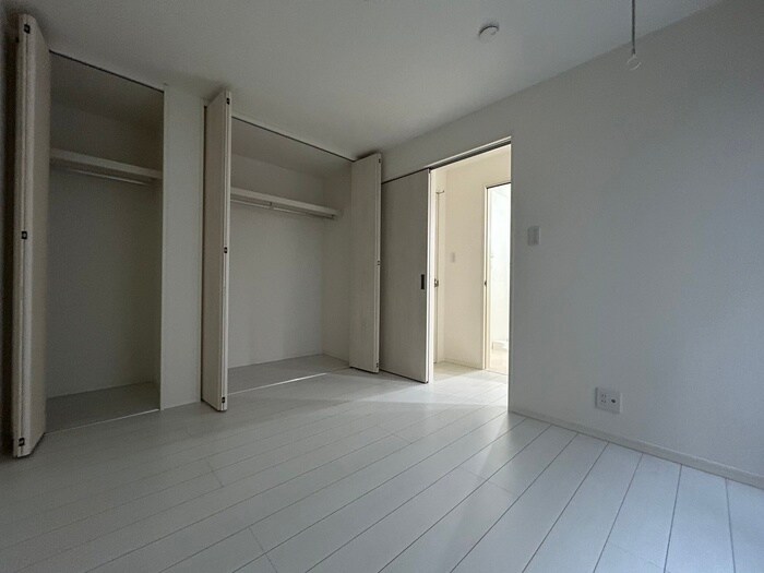 物件内観写真8　(居室)