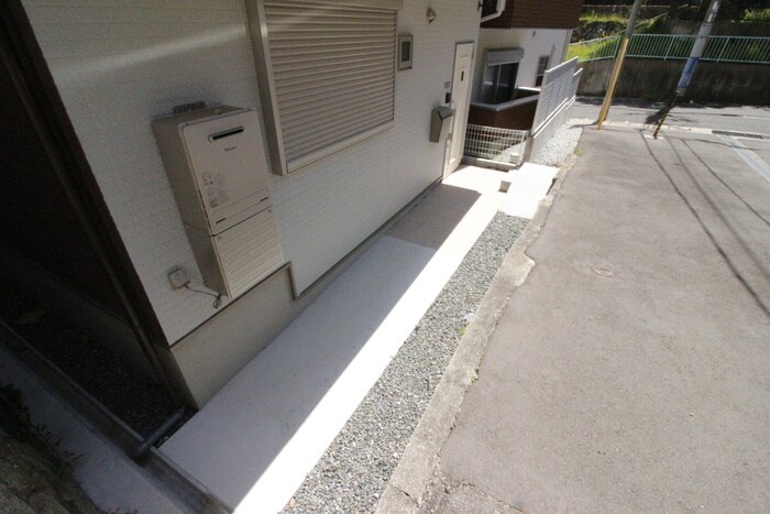 物件外観写真3　(駐輪場)