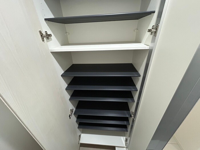 物件内観写真18　(靴箱)