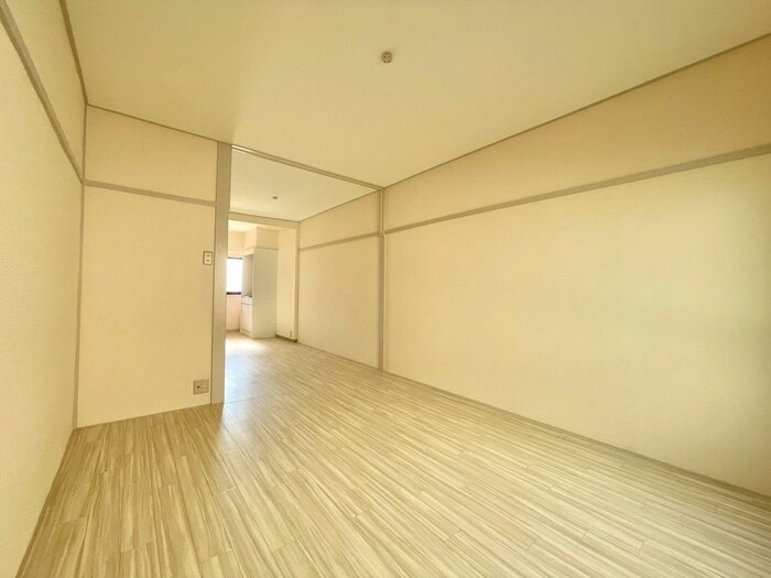 物件内観写真6　(居室)