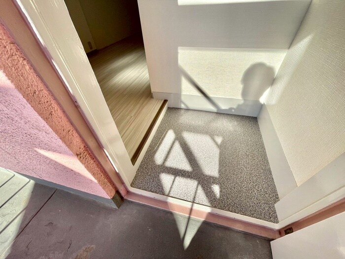 物件内観写真17　(玄関)