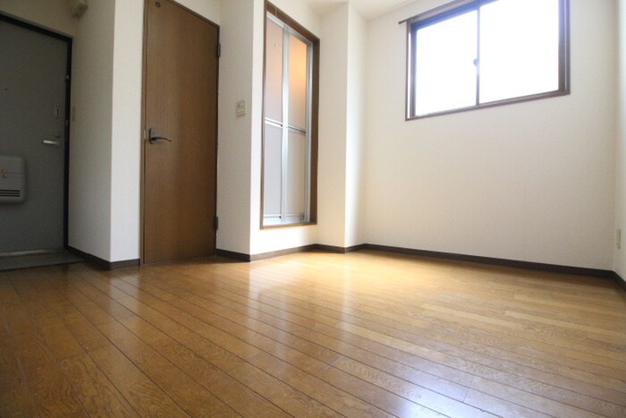 物件内観写真9　(居室)