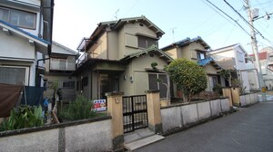 郡家新町貸家外観写真