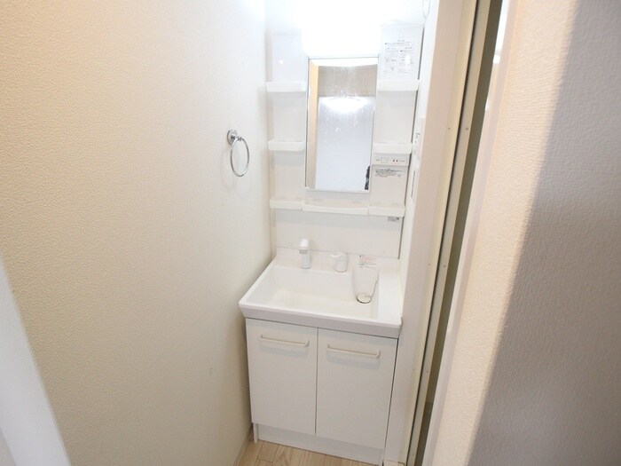 物件内観写真8　(洗面)