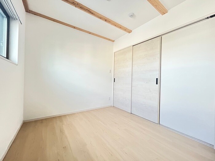 物件内観写真8　(居室)