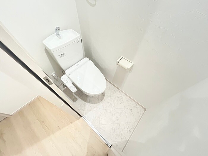 物件内観写真14　(トイレ)