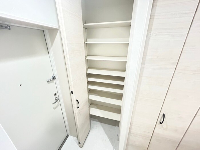 物件内観写真19　(靴箱)