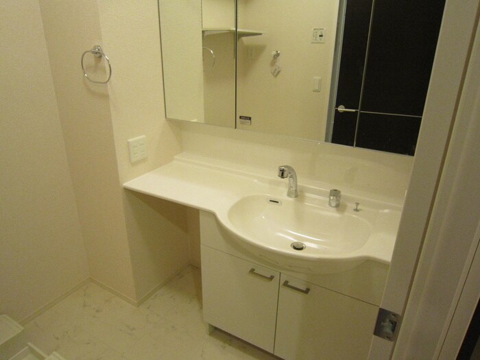 物件内観写真10　(洗面)