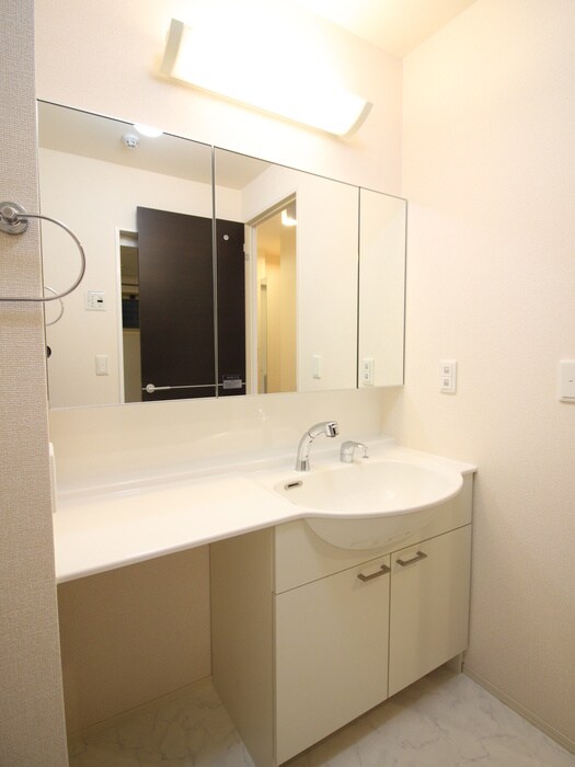 物件内観写真10　(洗面)