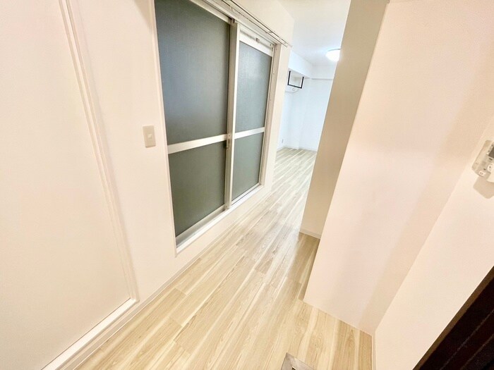 物件内観写真20　(廊下)