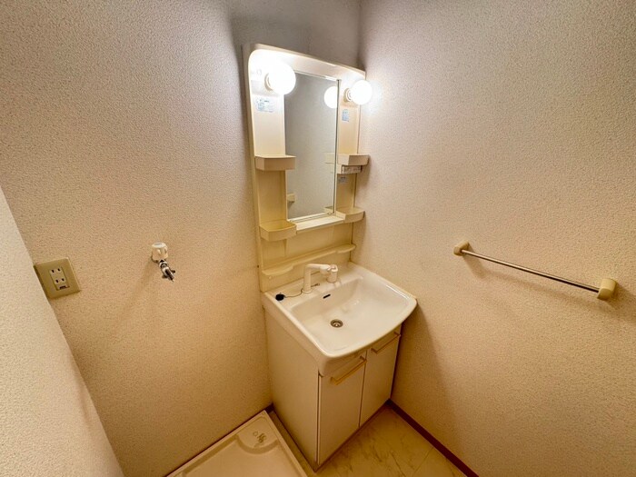 物件内観写真11　(洗面)