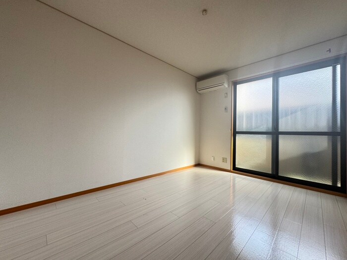 物件内観写真13　(居室)