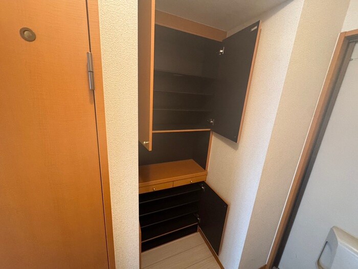 物件内観写真18　(靴箱)