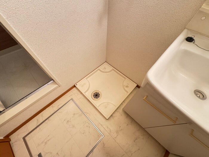 物件内観写真20　(洗濯機置場)