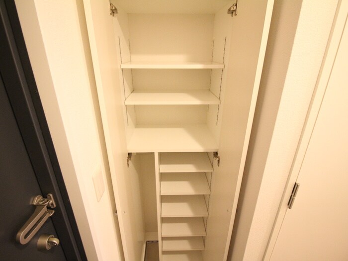 物件内観写真17　(靴箱)