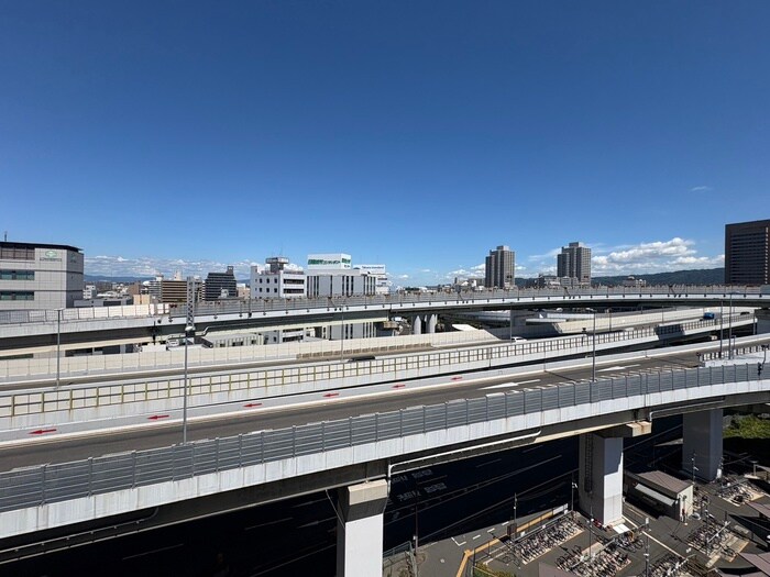 物件内観写真13　(室内からの展望)