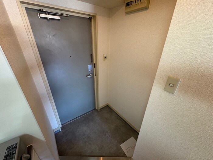 物件内観写真15　(玄関)