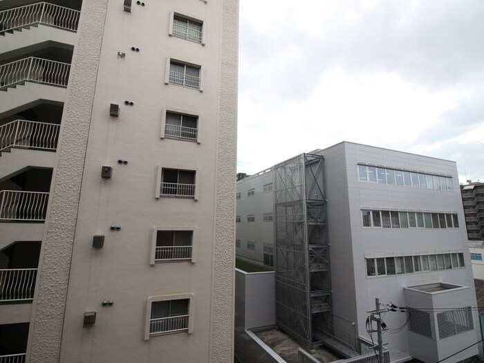 物件内観写真18　(室内からの展望)