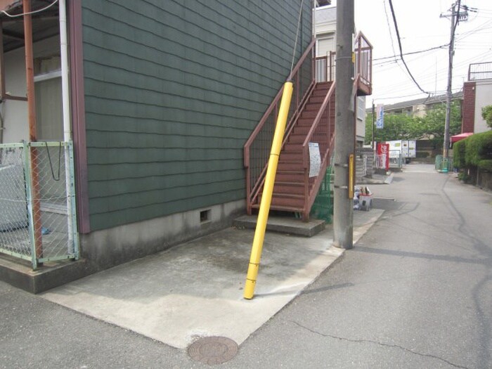 物件外観写真6　(エントランス部分)