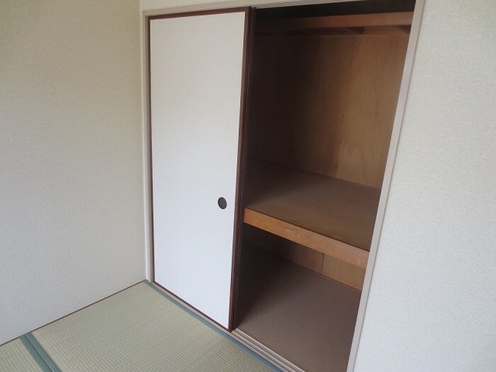 物件内観写真18　(収納)
