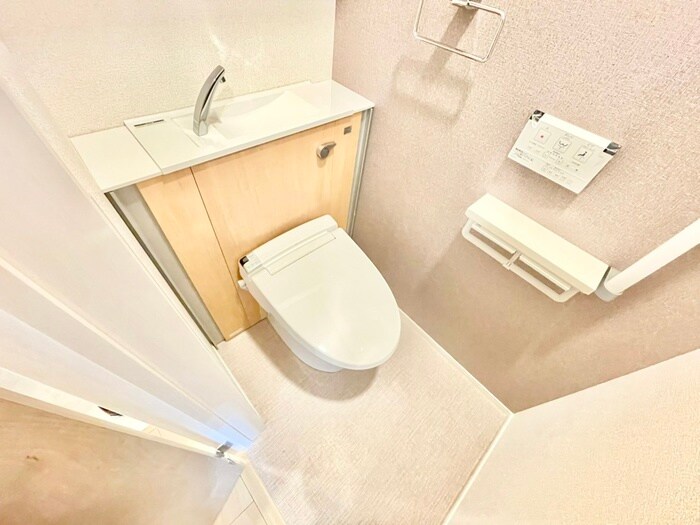 物件内観写真15　(トイレ)