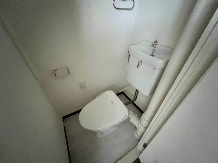物件内観写真14　(トイレ)