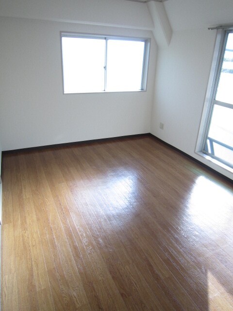 物件内観写真5　(居室)