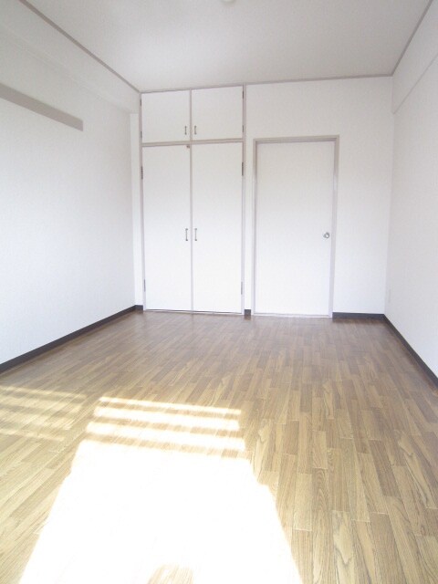 物件内観写真5　(居室)