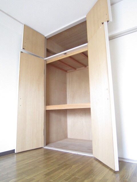 物件内観写真6　(収納)