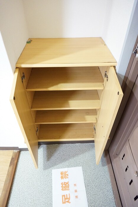 物件内観写真10　(靴箱)