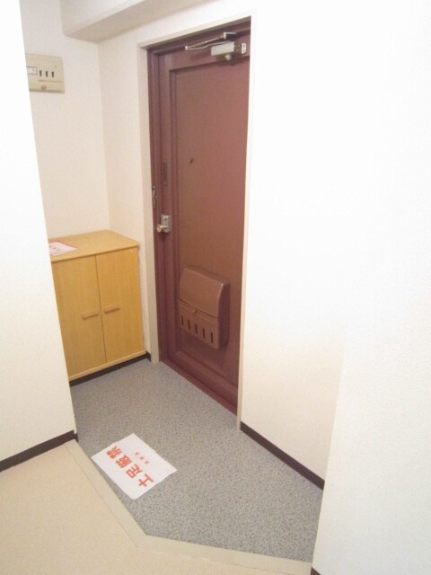 物件内観写真14　(玄関)