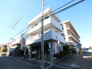 智関第５マンション外観写真