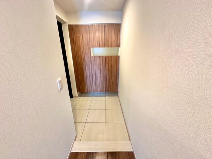 物件内観写真20　(玄関)