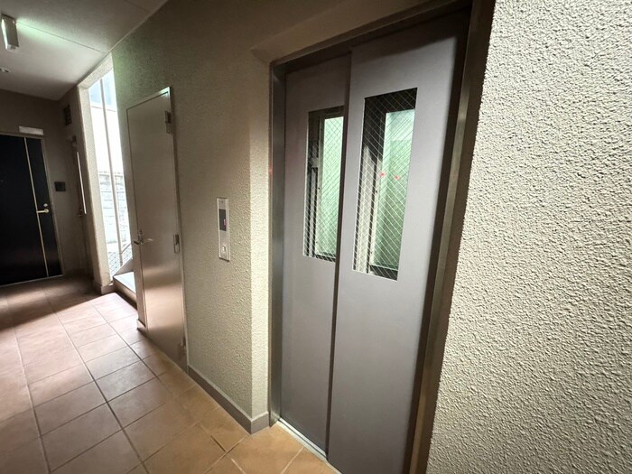 物件外観写真6　(建物設備)