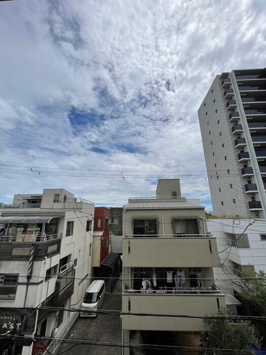 物件内観写真22　(室内からの展望)