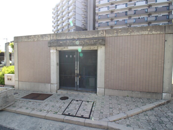 物件外観写真4　(建物設備)