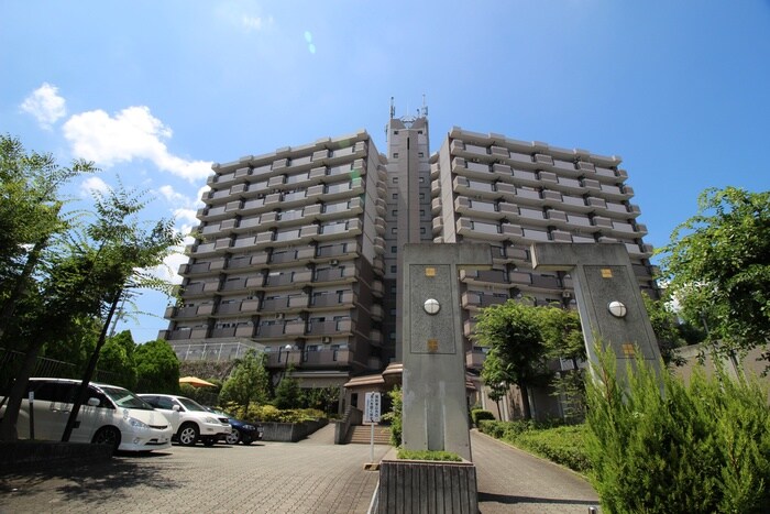 物件外観写真6　(駐車場)