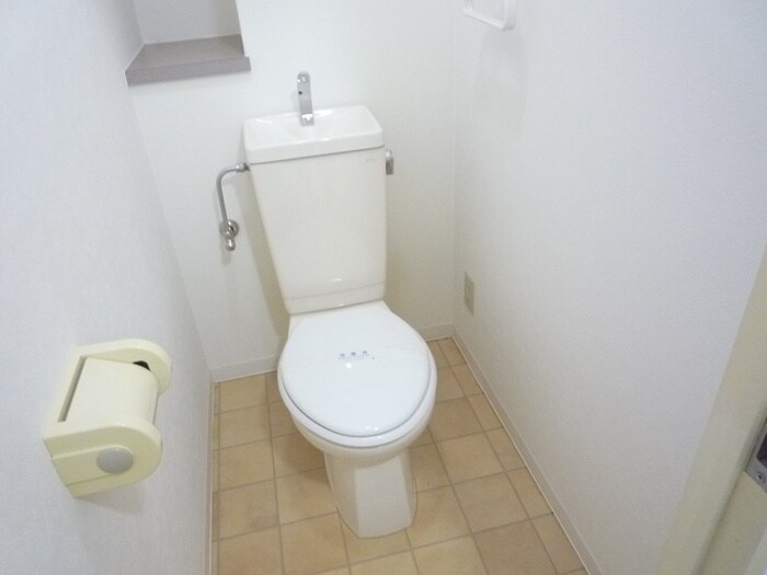 物件内観写真16　(トイレ)