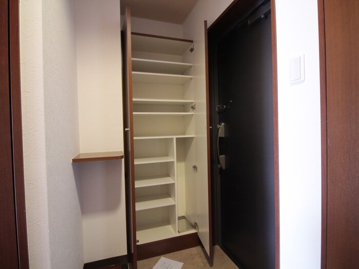 物件内観写真14　(靴箱)