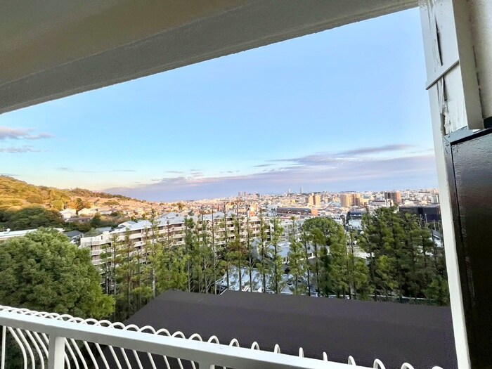 物件内観写真16　(室内からの展望)