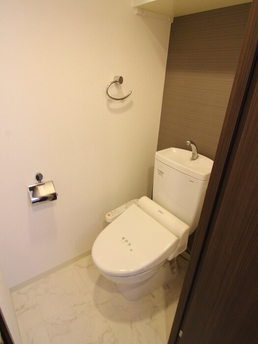 物件内観写真8　(トイレ)