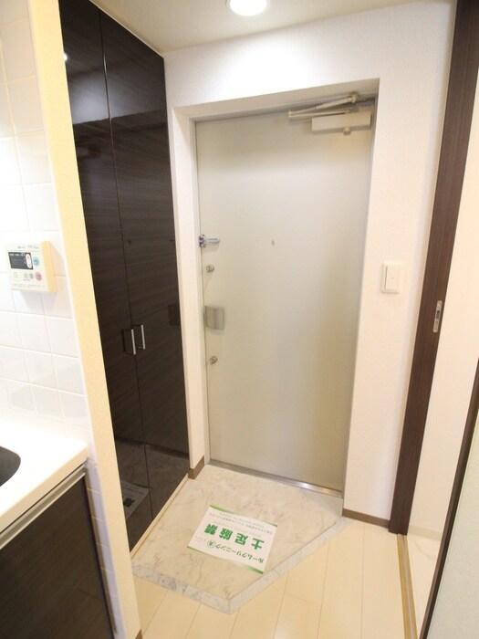 物件内観写真17　(玄関)